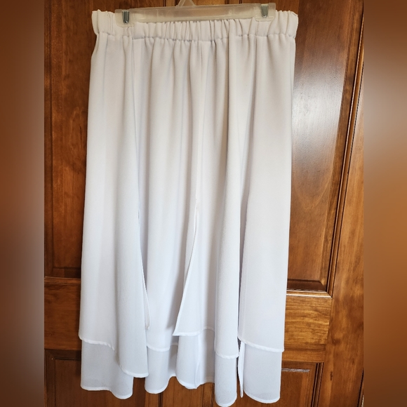 Source Unknown Dresses & Skirts - Rayon white layer skirt with elastic waist.  Size XL.
